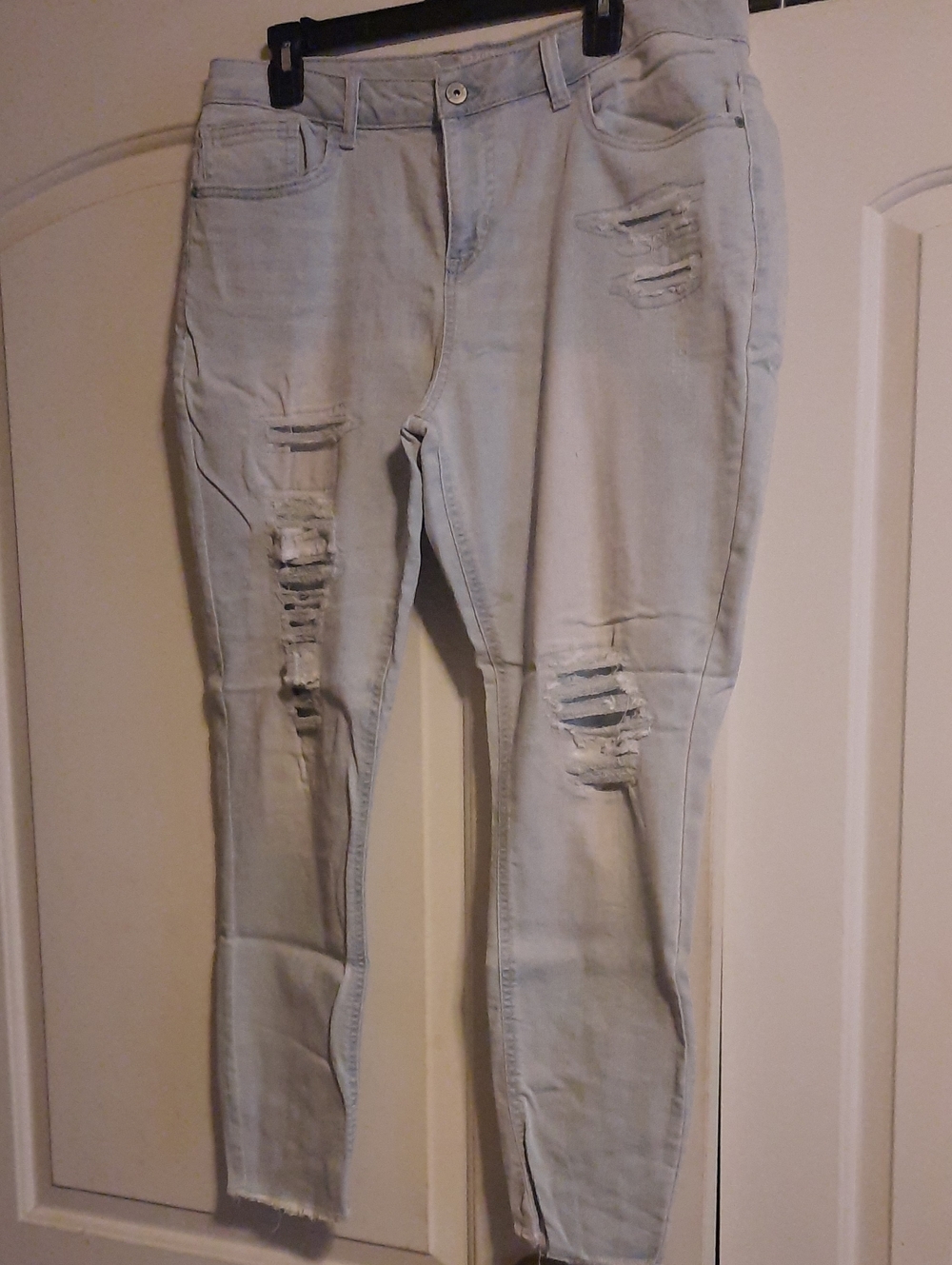 No Boundaries Light Blue Ripped Skinny Jeans